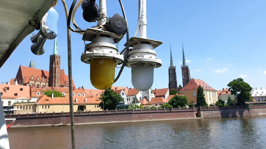 Wrocław: Short City Walk and Boat-Cruise - Price, private groups, and overall value