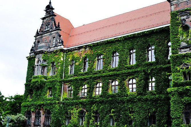 Wroclaw: Skip the Line Panorama Raclawicka and Ostrow Tumski Guided Tour - Why the Panorama Raclawicka deserves your first attention