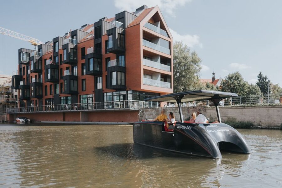 Wroclaw: Solar Catamaran Cruise on the Odra River - From the Old Town toward the zoo