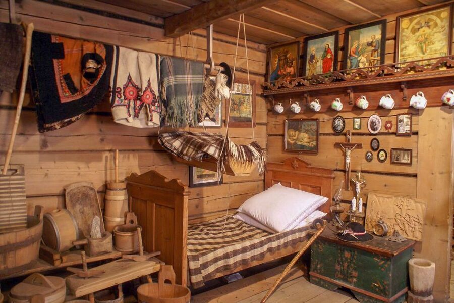 Zakopane and Chocholow Thermal Baths Tour from Krakow - Krupowki Street and Zakopane’s Highland shopping
