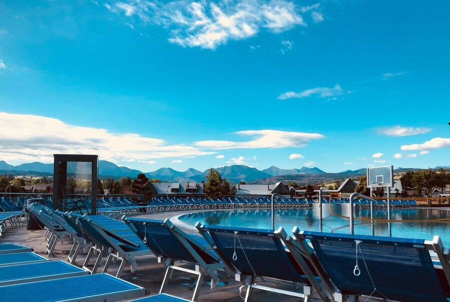 Zakopane: Chocholow Thermal Pools Entry with Hotel Transfer - What to bring and what to leave behind