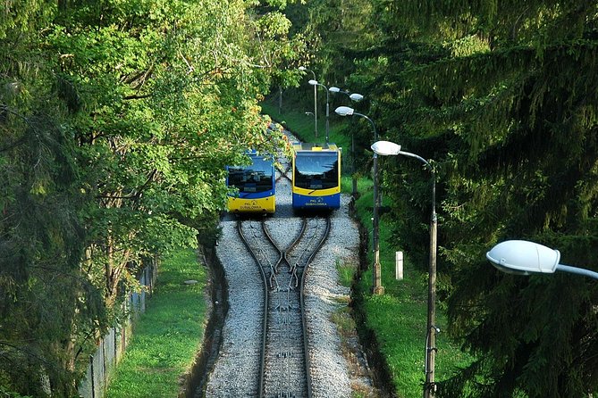 Zakopane Guied Tour: Cable Car, Local Spirits & Thermal Baths - Zakopane town and the Gubałówka funicular