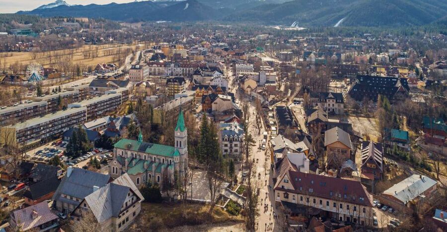 Zakopane: Sightseeing Tour from Krakow - Krupowki Street: Food, Shops, and Souvenirs