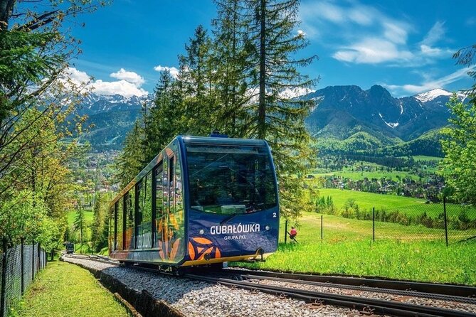 ZAKOPANE & TATRA Mountains Tour from Krakow - Chochołów and the careful art of wooden houses
